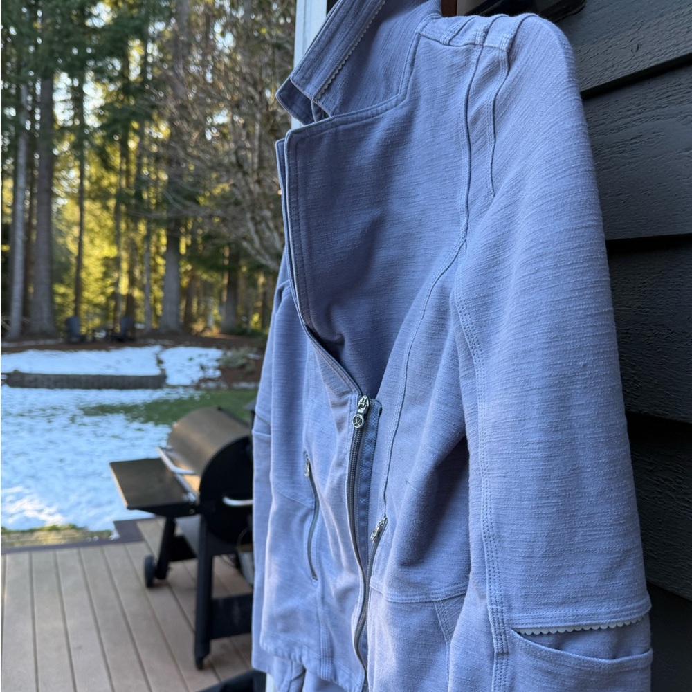 Lululemon Blazer Moto Jacket Convertible Fossil Fitted in Gray Peplum Size 8 - Picture 3 of 11